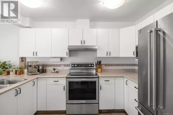 Saanich, BC V8Z3G4,4580 West Saanich RD #10