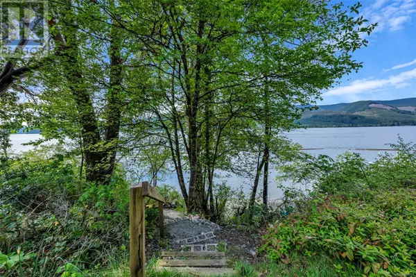 Youbou, BC V0R3E1,10684 Alder Cres