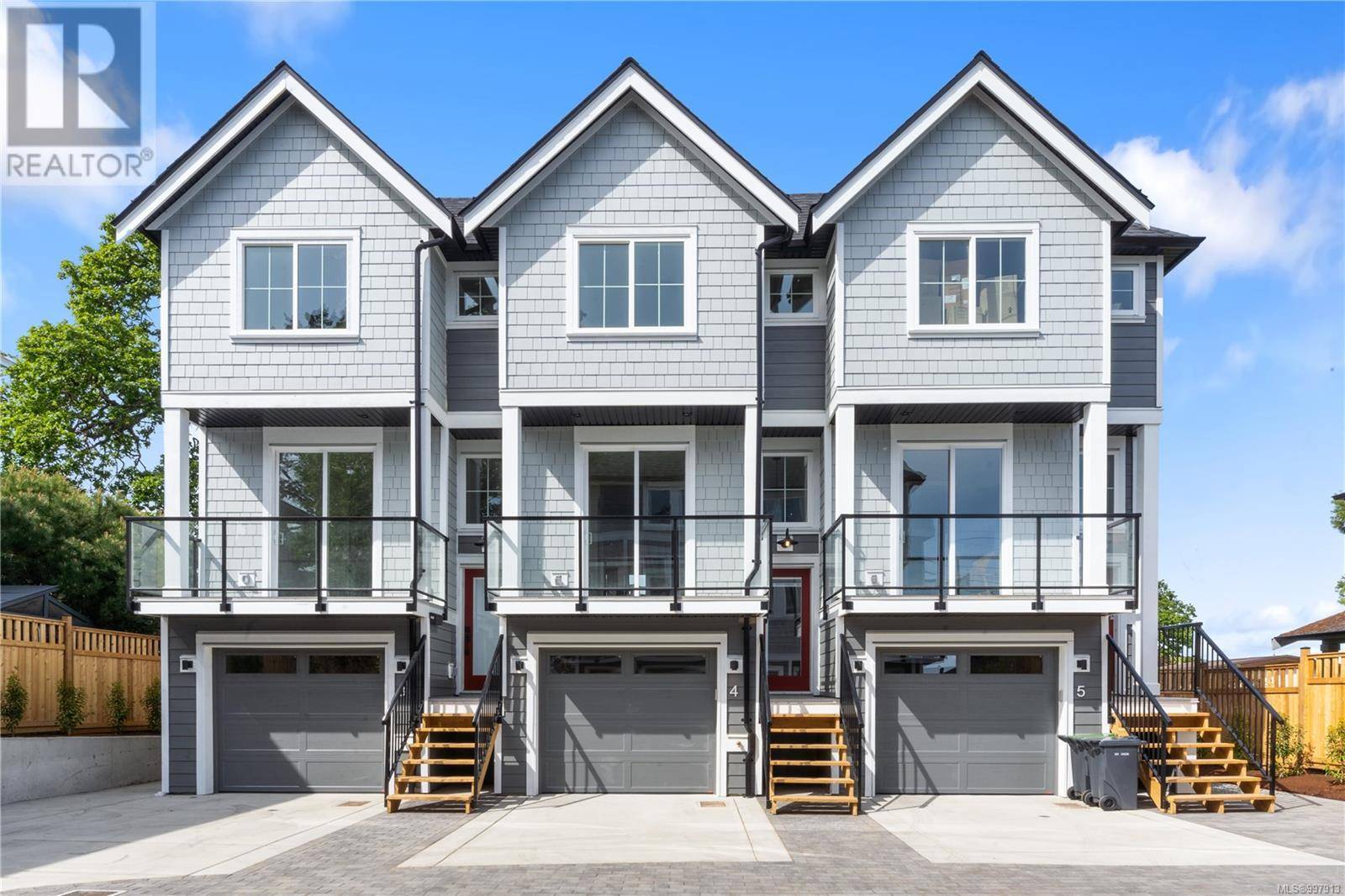 910 Old Esquimalt RD #4, Esquimalt, BC V9A4X3