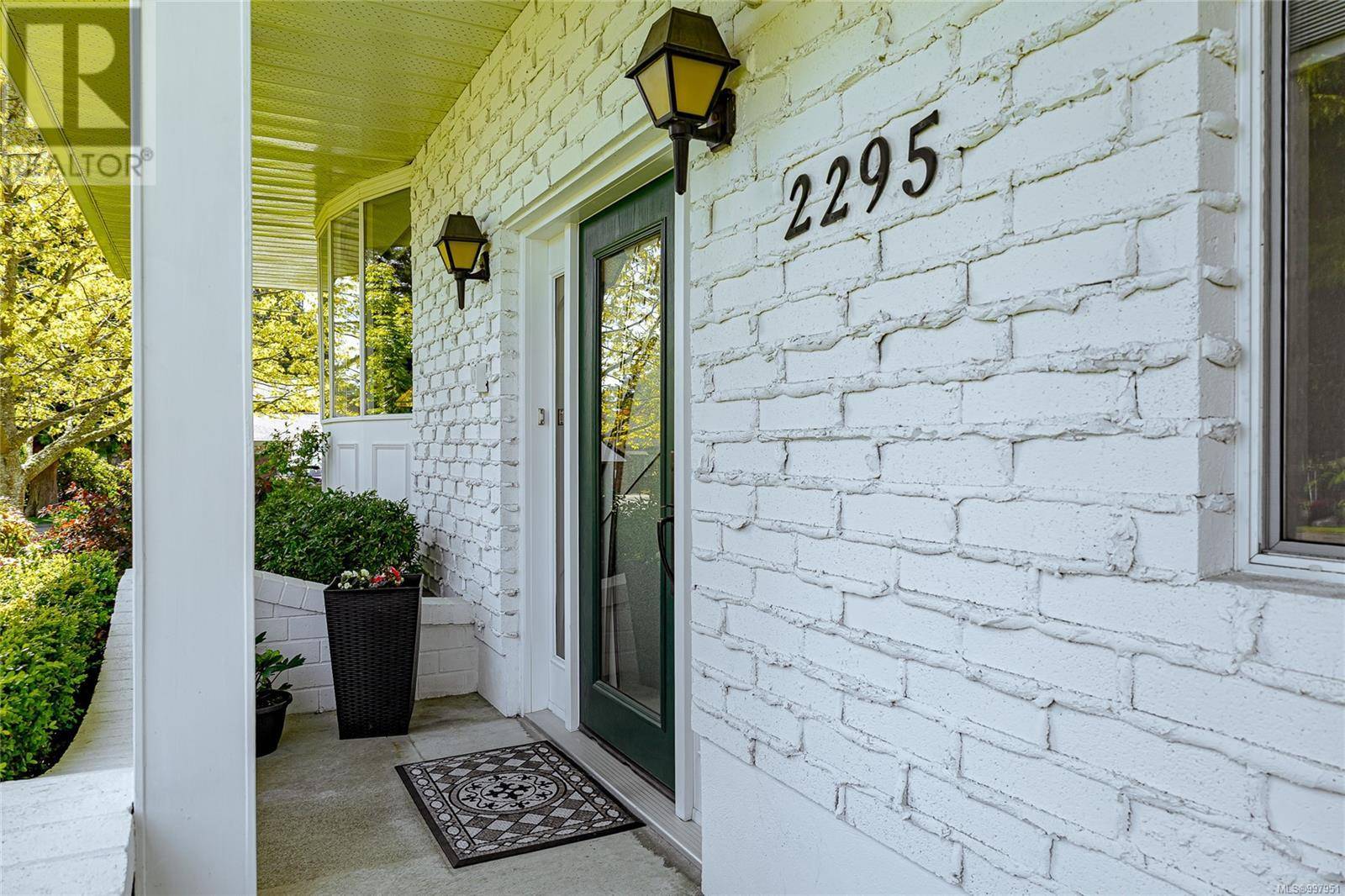 Saanich, BC V8N5B9,2295 Greenlands Rd