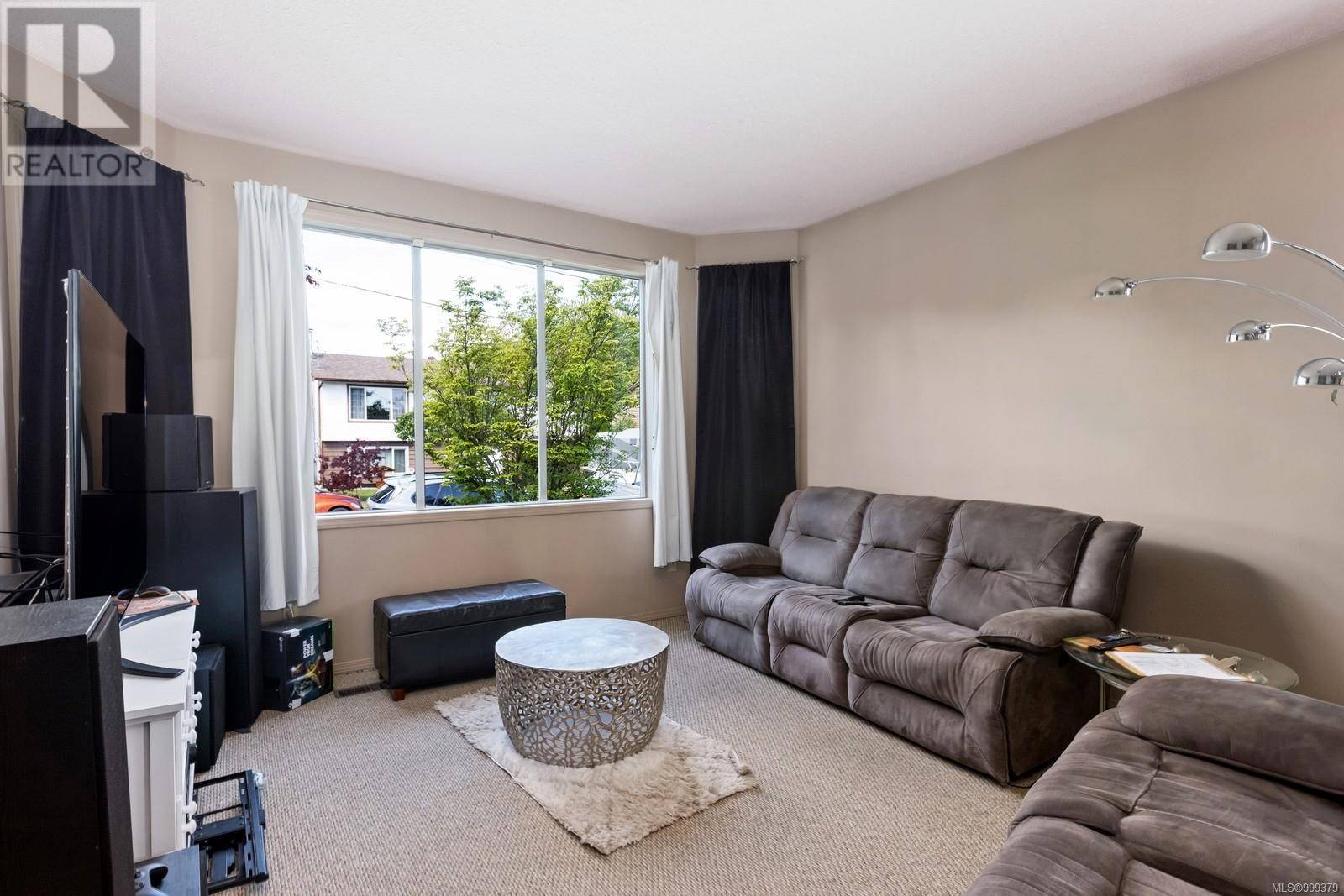 Crofton, BC V0R1R0,8039 Spinnaker Dr