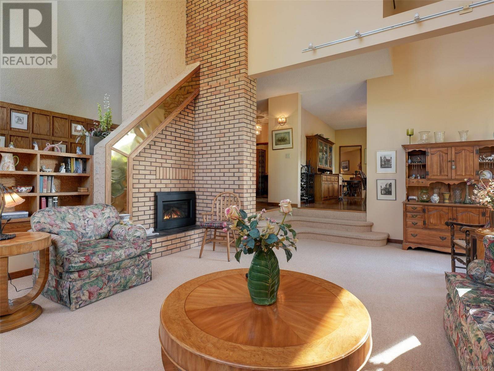 Saanich, BC V8N5X5,2761 Arbutus Rd
