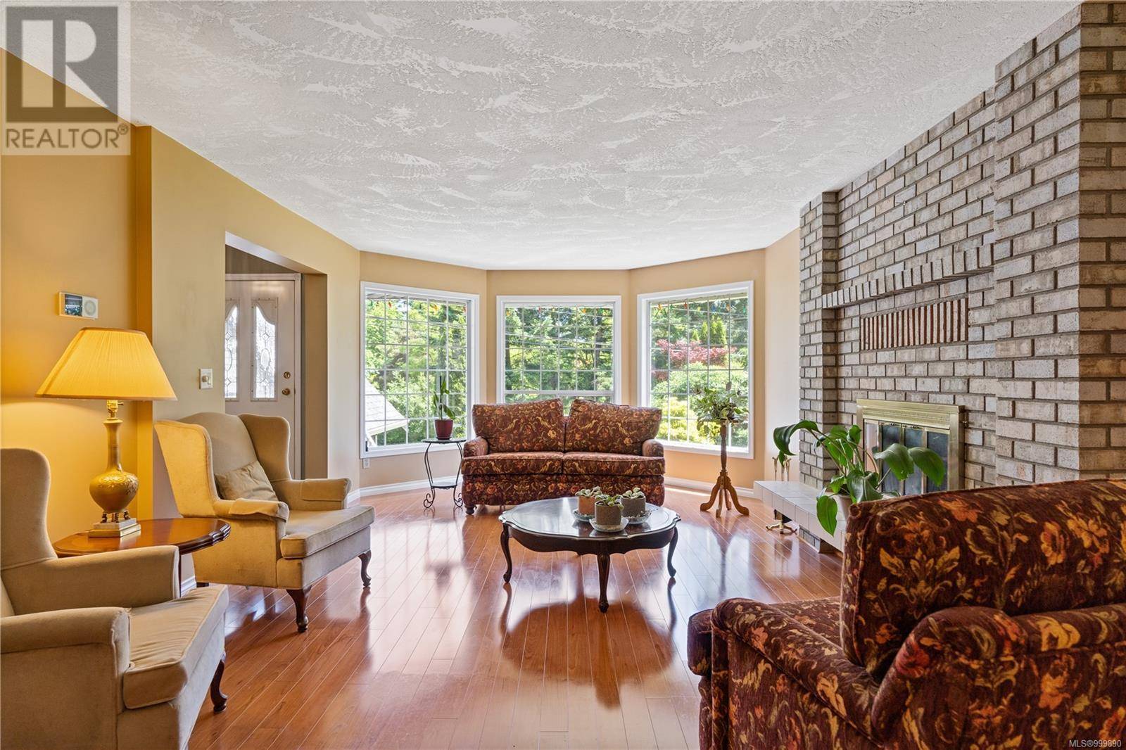 Central Saanich, BC V8M1S9,7324 Veyaness Rd
