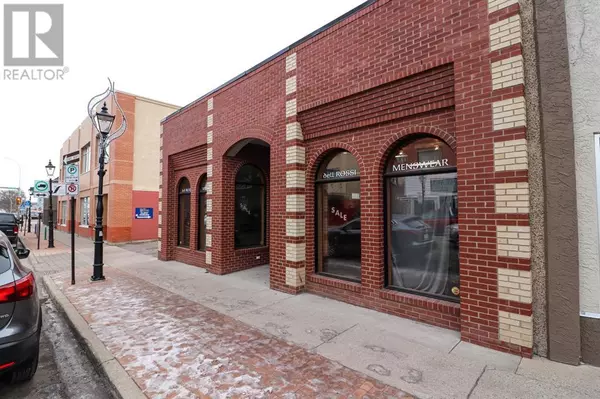 Medicine Hat, AB T1A0H4,649 3 Street SE