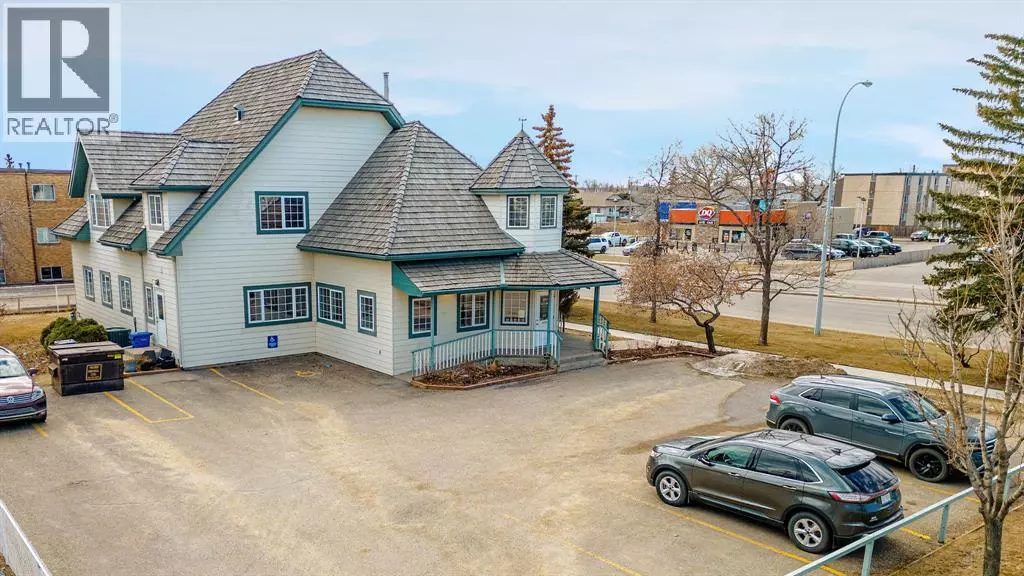 9931 106 Avenue, Grande Prairie, AB T8V1J4