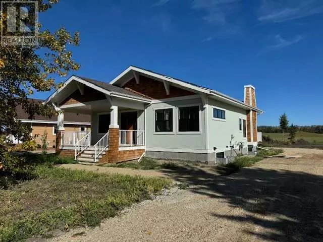 201 Canal Street, Rural Ponoka County, AB T4L2N3