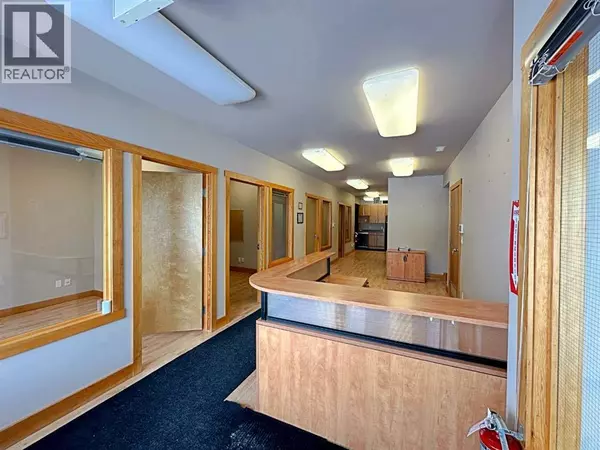 Fort Mcmurray, AB T9H4C4,6B, 380 Mackenzie Boulevard