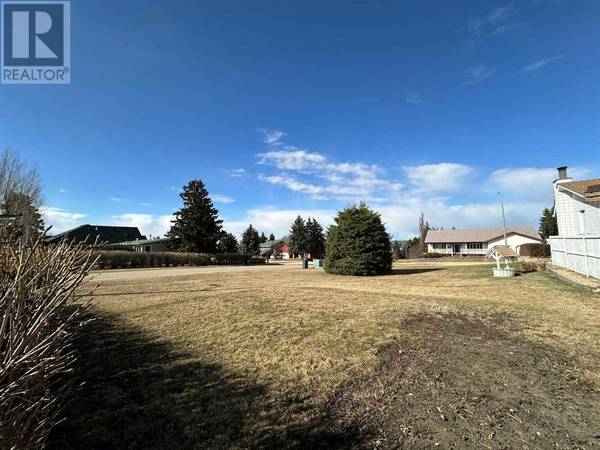 4001 39 Street, Ponoka, AB T4J1A8