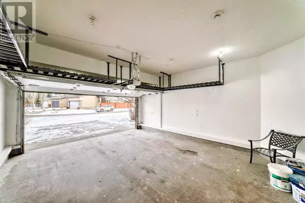 Calgary, AB T2X3Y1,475 Chaparral Ridge Circle SW