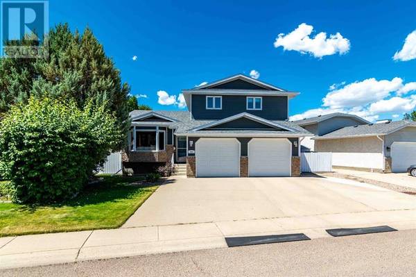 687 Ross Glen Drive SE, Medicine Hat, AB T1B3X7