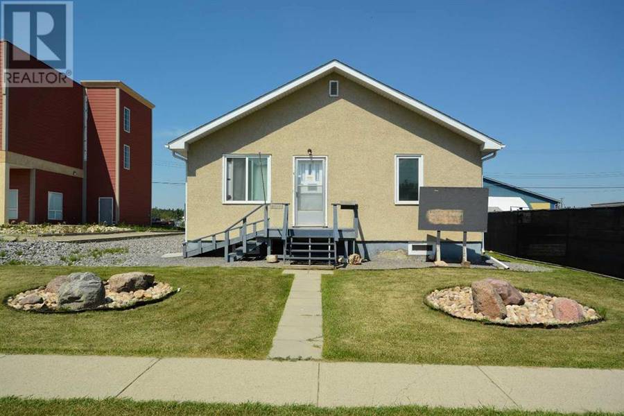 5614 2 Avenue, Edson, AB T7E1L8