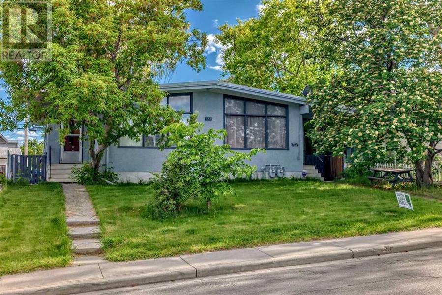 735 67 Avenue SW, Calgary, AB T2V0M4