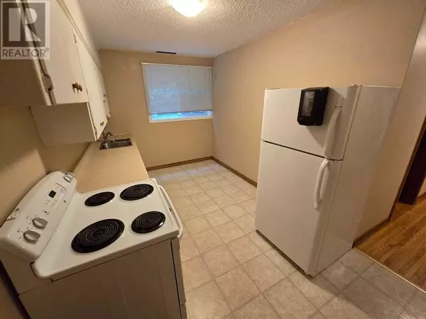 Calgary, AB T2T1J3,1527 28 Avenue SW