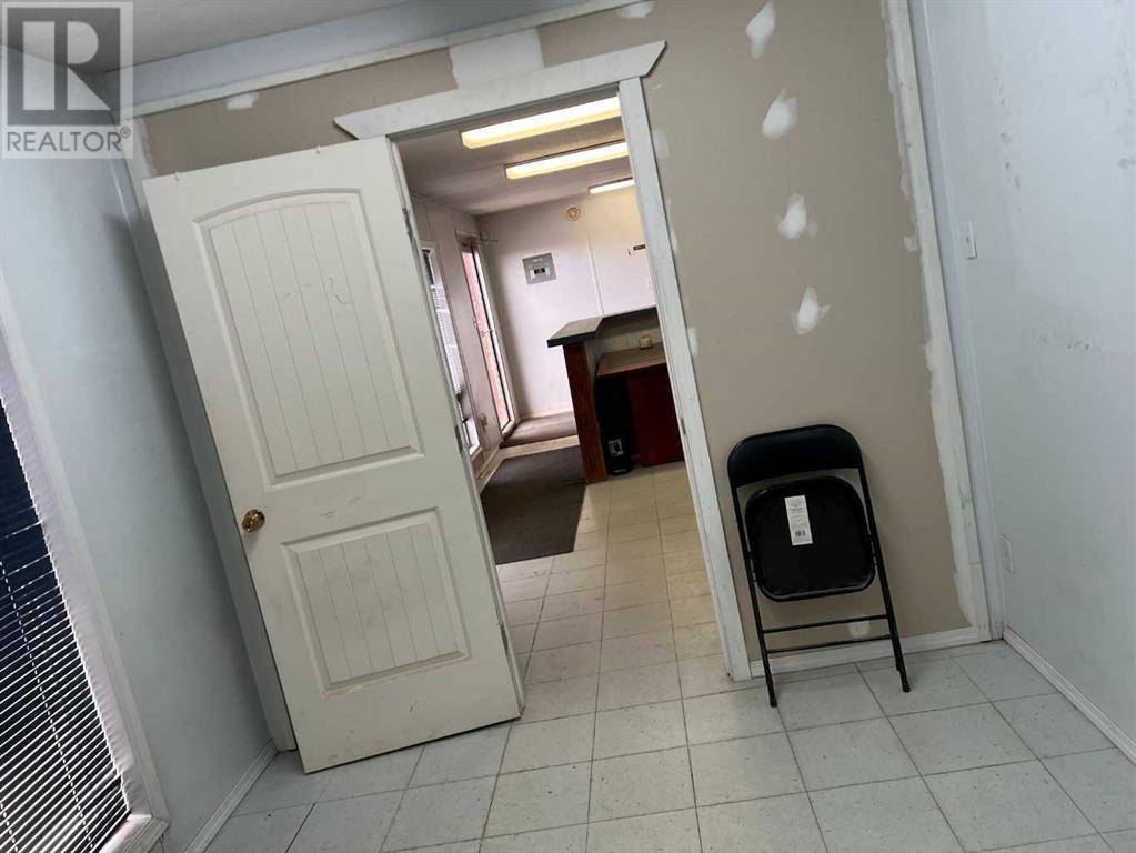 Fox Creek, AB T0H1P0,114 1 Avenue