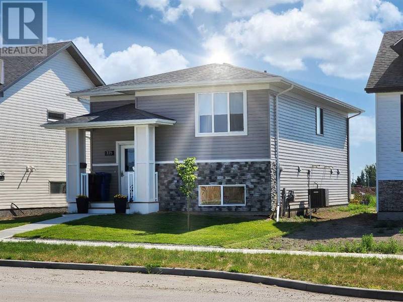 335 Aquitania Boulevard W, Lethbridge, AB T1J5T4