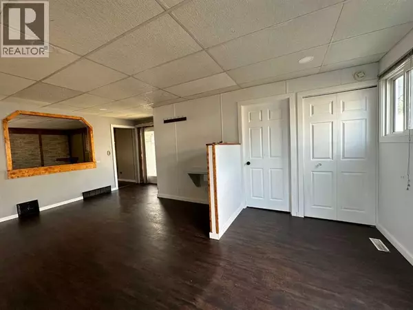 Provost, AB T0B3S0,5123 49 Street
