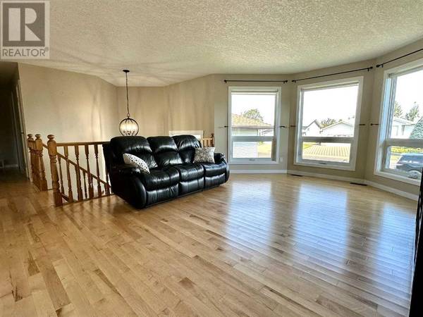 Wainwright, AB T9W1L4,1805 10 Avenue