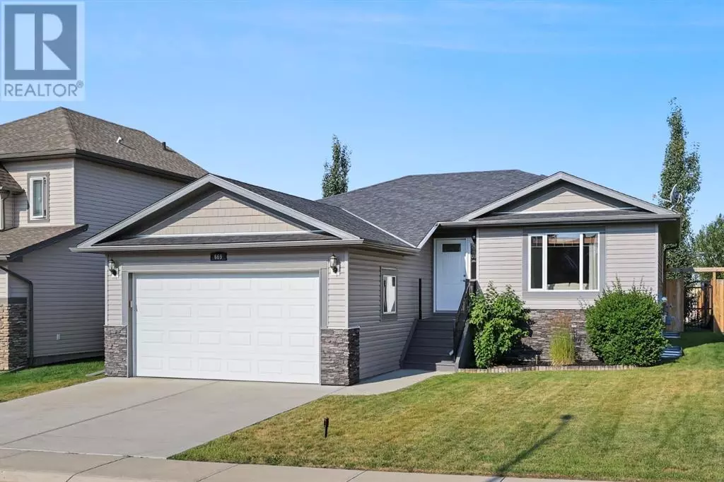 Carstairs, AB T0M0N0,669 West Highland Crescent