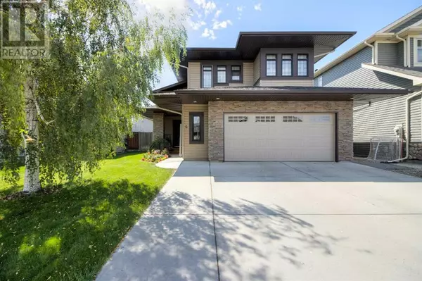 6 Riverine Lane W, Lethbridge, AB T1K0P6