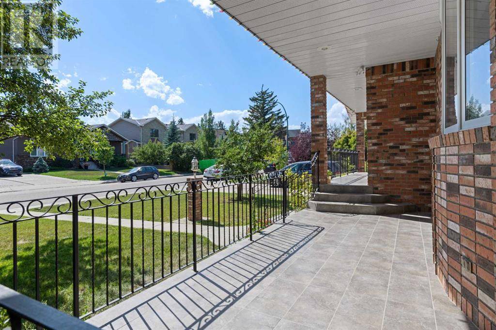 Calgary, AB T2T2S8,1612 48 Avenue SW