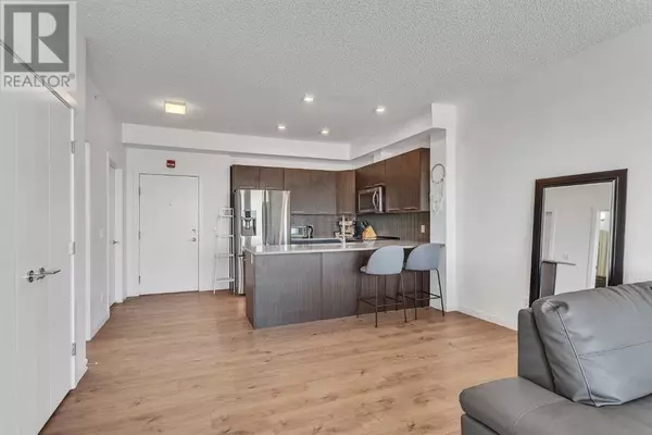 Calgary, AB T3R1M9,403, 214 Sherwood Square NW