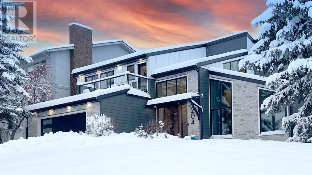 204 Pump Hill View SW, Calgary, AB T2V4M9