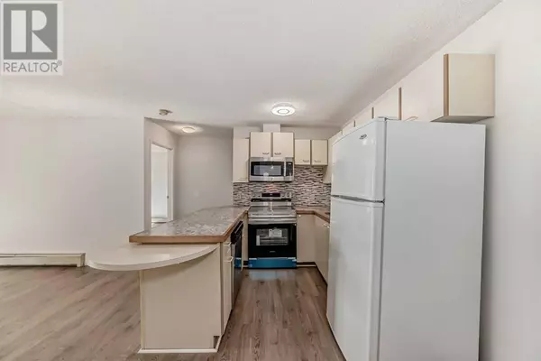 Calgary, AB T3A3Y8,12, 2812 Edenwold Heights NW