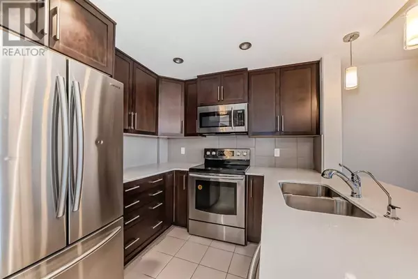 Calgary, AB T3A2Y1,906, 32 Varsity Estates Circle NW