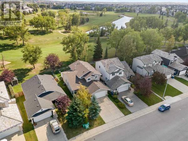 704 Woodside Drive NW, Airdrie, AB T4B2G9