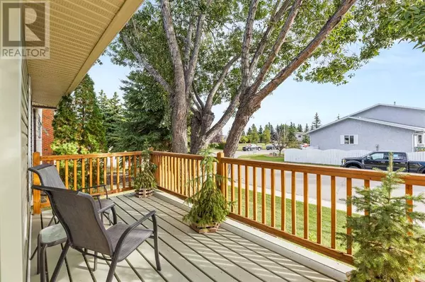 Olds, AB T4H1L8,25 Beech Crescent