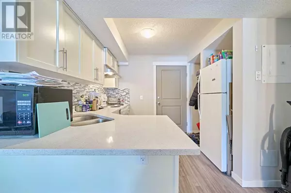 Calgary, AB T2T3C3,303, 1820 9 Street SW