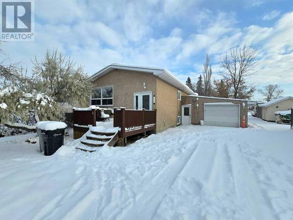 4605 54 Street, Mayerthorpe, AB T0E1N0