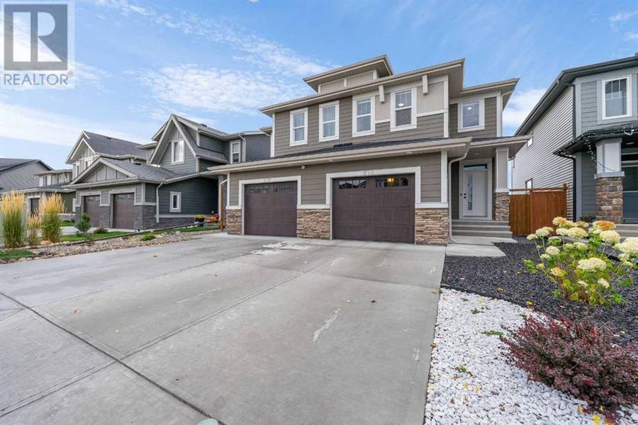 215 Creekstone Way SW, Calgary, AB T2X4R2