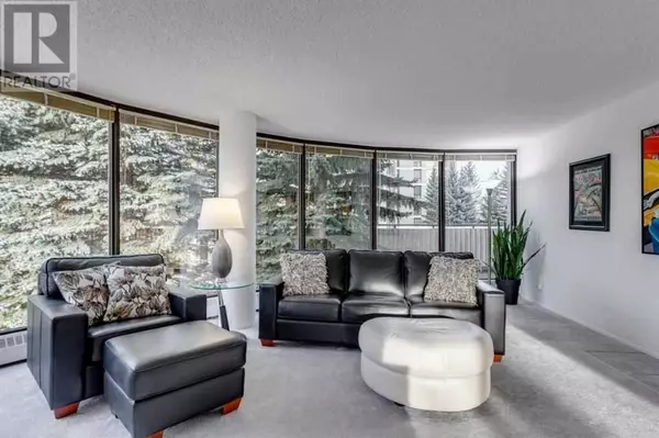 Calgary, AB T3H1E6,221, 20 Coachway Road SW