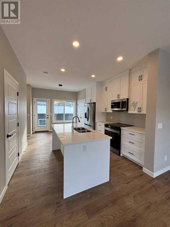 Airdrie, AB T4B5N3,2149 Bayview Drive SW