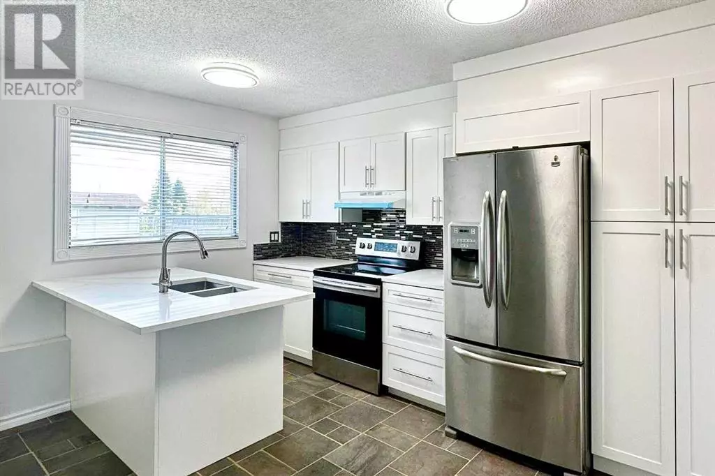 Calgary, AB T2A2J5,74 Pennsburg Way SE