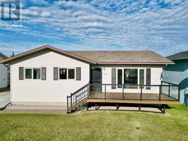 8218 102 Avenue, Peace River, AB T8S1N1