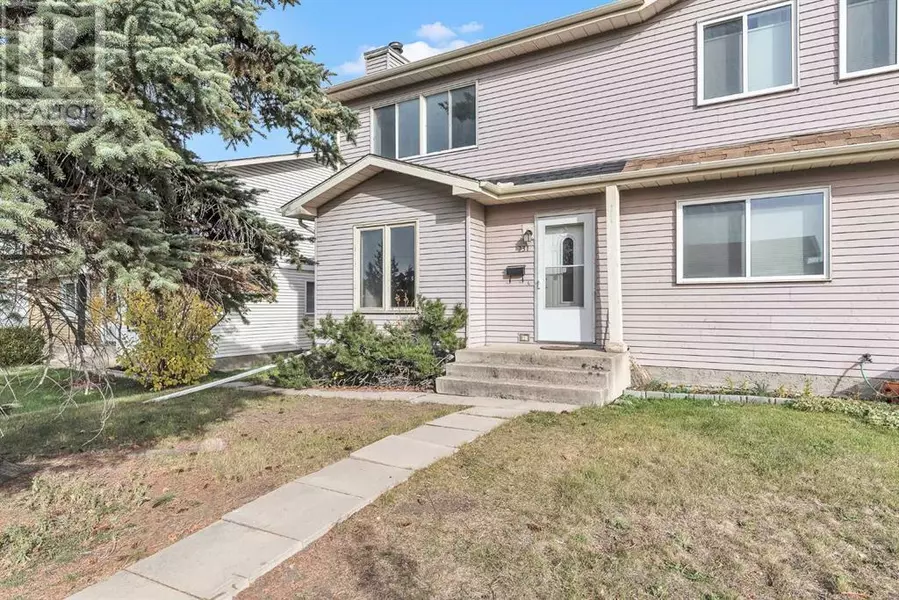 231 Sandstone Road NW, Calgary, AB T3K2Y1