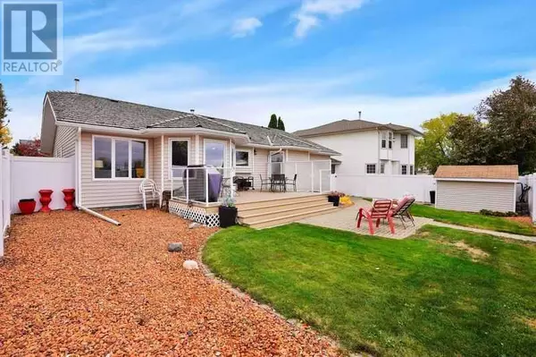 Red Deer, AB T4R2E9,18 Denison Crescent