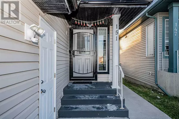 Calgary, AB T3J5C6,151 Saddlehorn Close NE