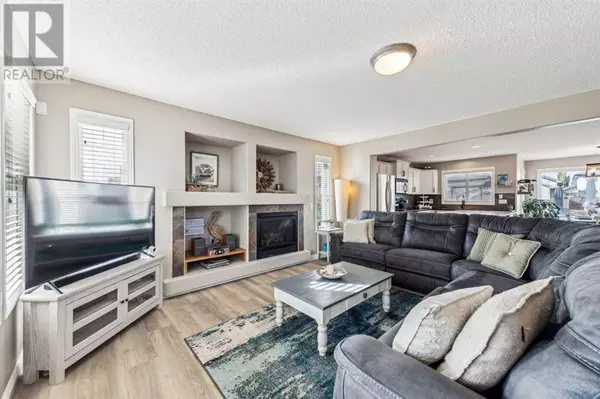 Calgary, AB T2Z4Y4,246 Prestwick Close SE