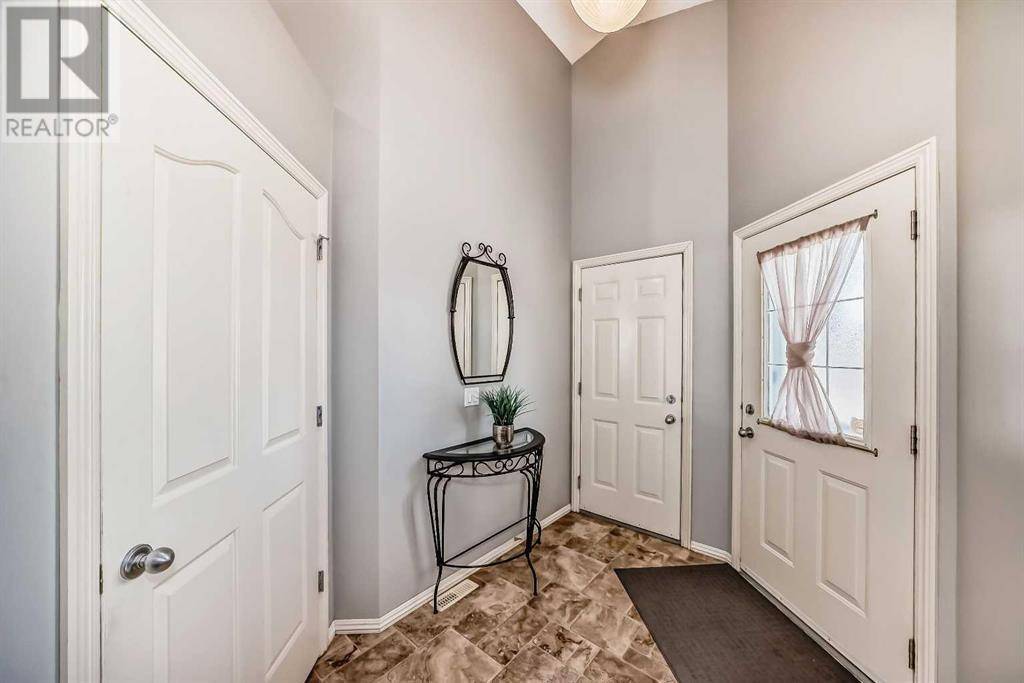 Chestermere, AB T1X1L5,328 COVE Road