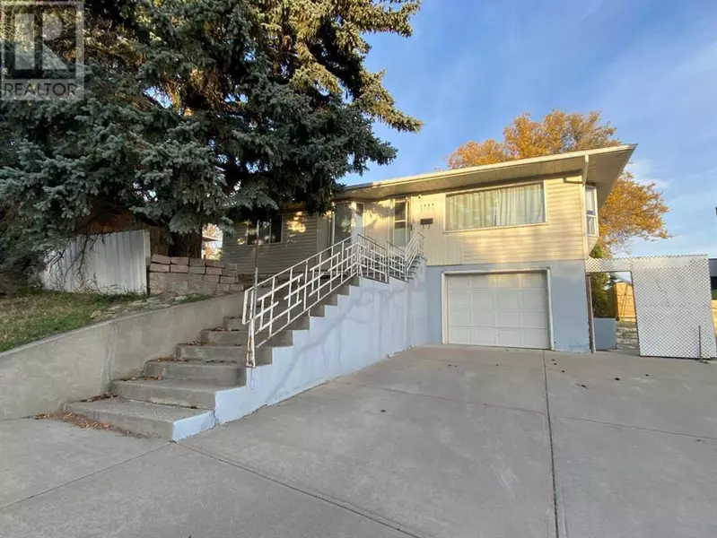 1202 19 Street NW, Calgary, AB T2N2J7