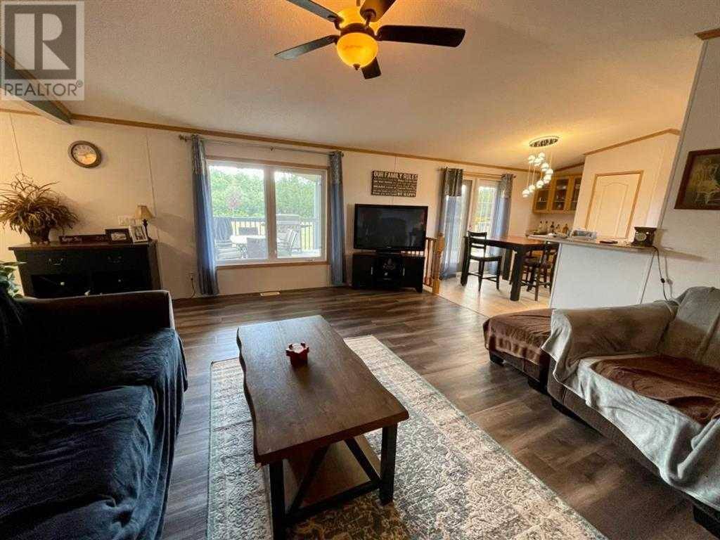 Bezanson, AB T0h0g0,17, 25039 Township Road 722