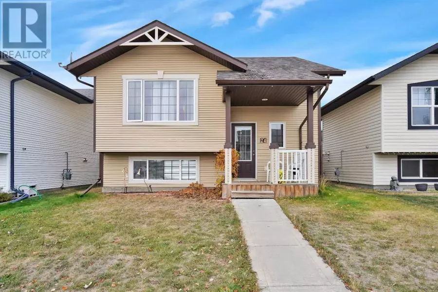 24 Long Close, Red Deer, AB T4R3N8