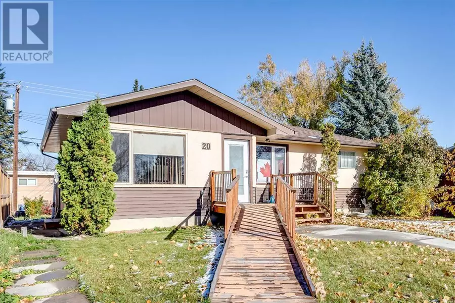 20 Rossburn Crescent SW, Calgary, AB T3C2N5