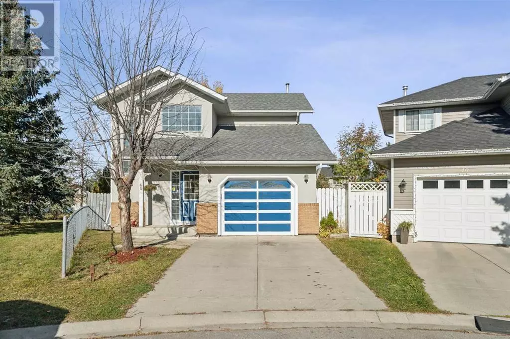 Calgary, AB T3J3G8,44 Martinwood Mews NE