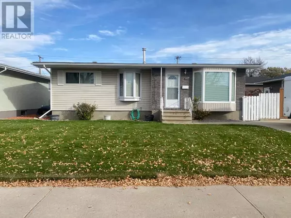 2287 20 Avenue SE, Medicine Hat, AB T1A3X8