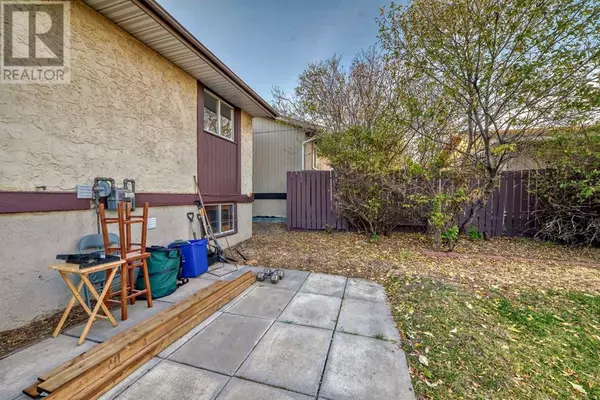 Calgary, AB T3K1L1,56 Bedford Circle NE