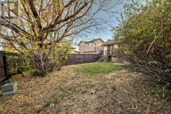 Calgary, AB T3K1L1,56 Bedford Circle NE